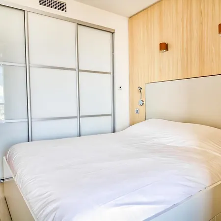 Le Rooftop Luxe Vue Apartment *